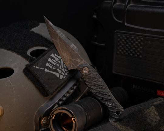 Gulo Gulo- Black Canvas Micarta, Ti Bolts, Textured Grip