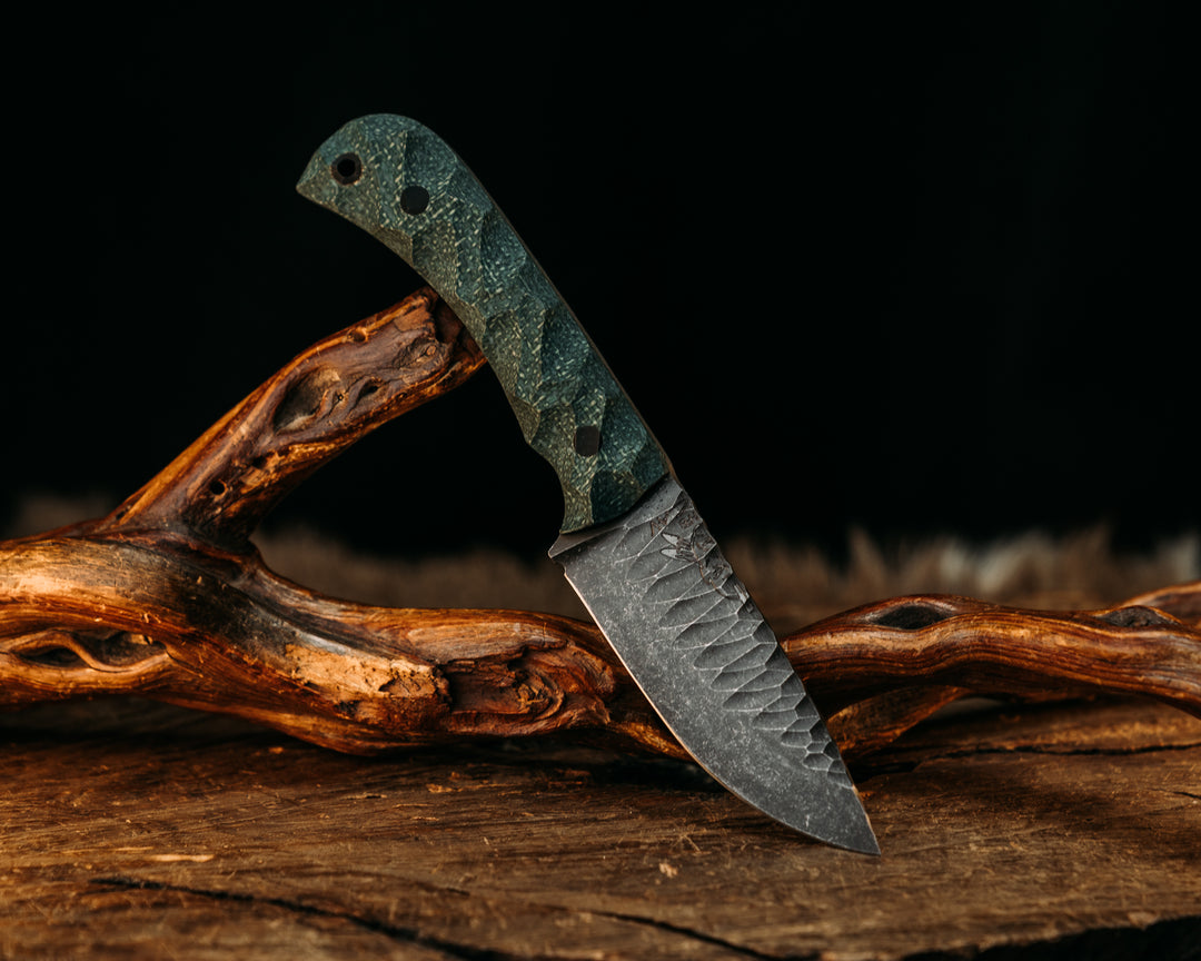 Cav Jr- Emerald Jute Micarta, CF Pins, CF Lanyard Pin, Textured Grip