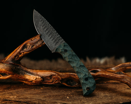 Cav Jr- Emerald Jute Micarta, CF Pins, CF Lanyard Pin, Textured Grip