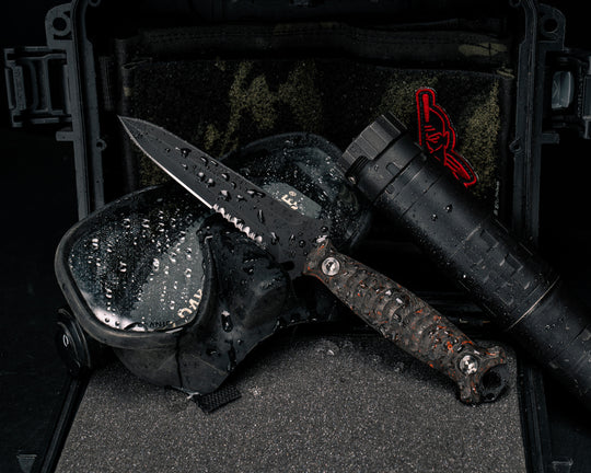 Dive Knife - Orange Dark Matter Carbon, Armor Black Cerakote, Ti Torx Bolts, Textured Grip