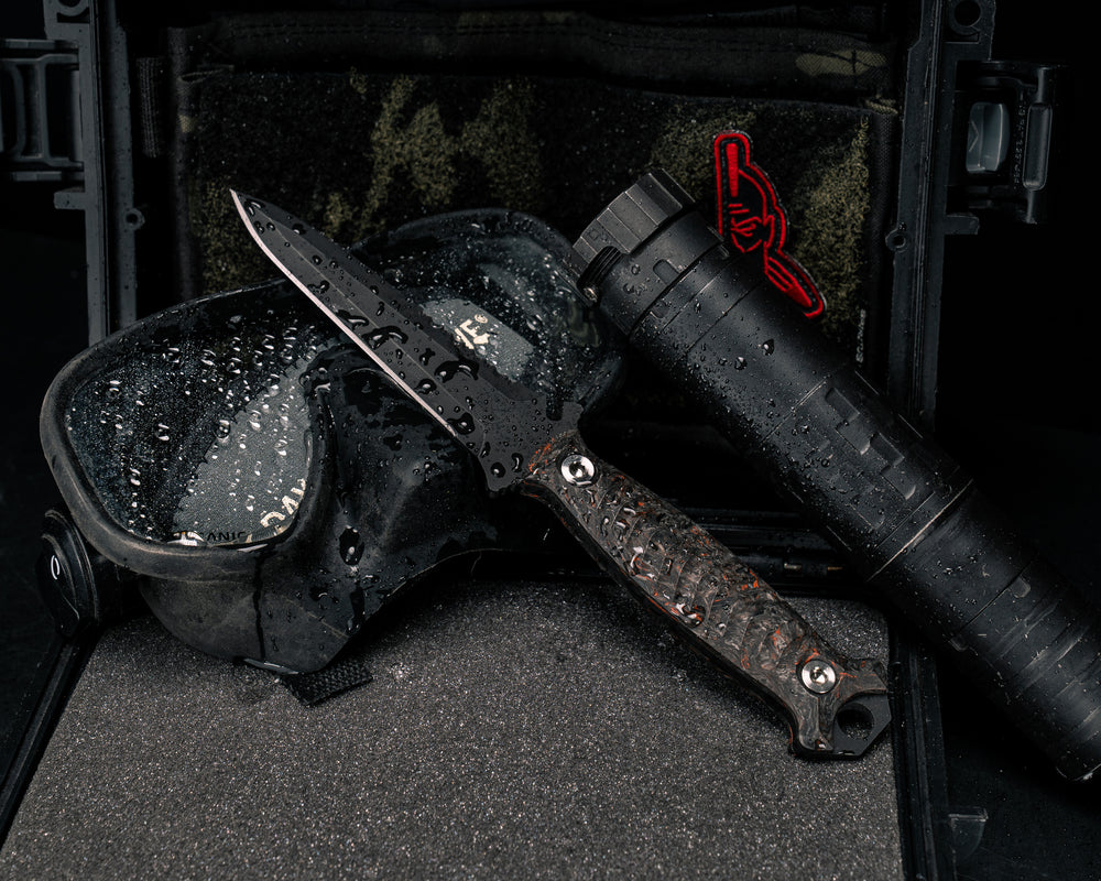 Dive Knife - Orange Dark Matter Carbon, Armor Black Cerakote, Ti Torx Bolts, Textured Grip