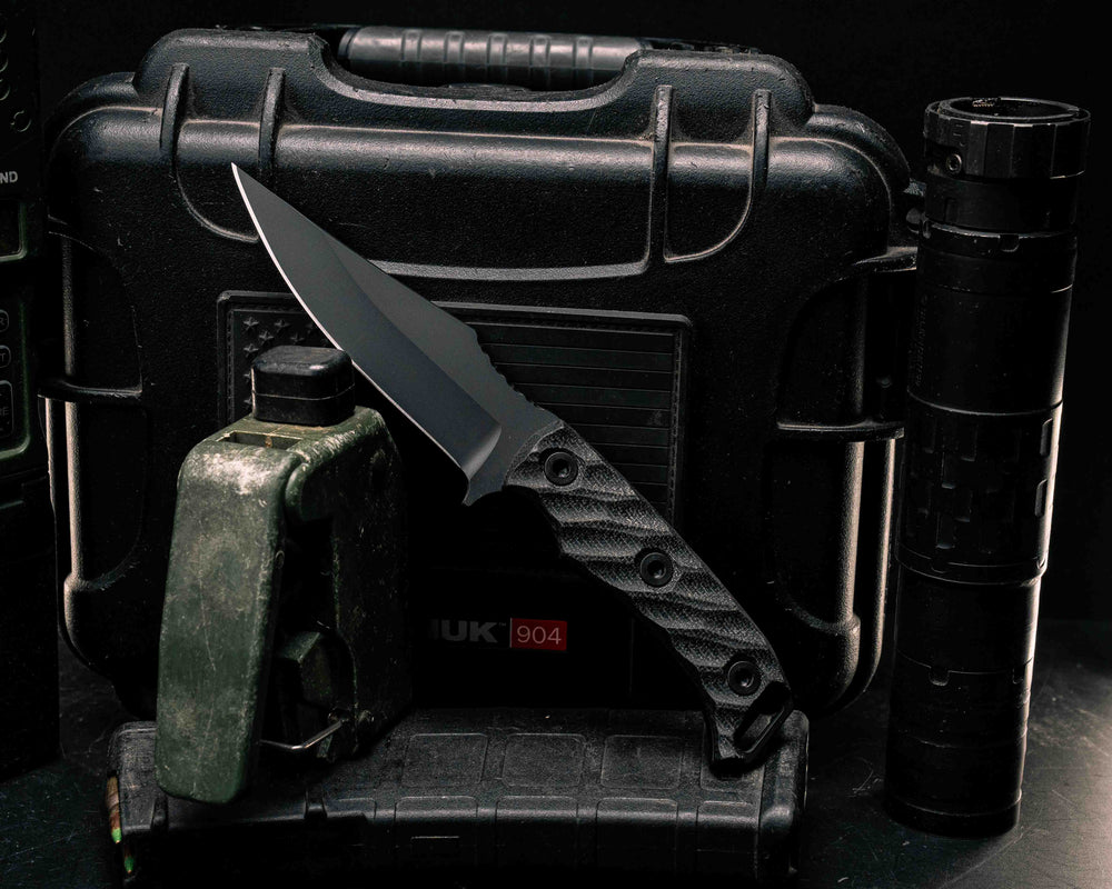 Tosahwi- Black Canvas Micarta, Armor Black Cerakote, Allen Bolts, Textured Grip