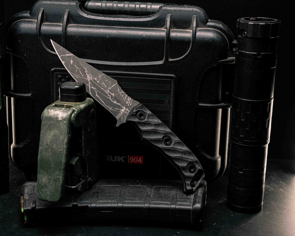 Tosahwi- Black Canvas Micarta, Allen Bolts, Textured Grip