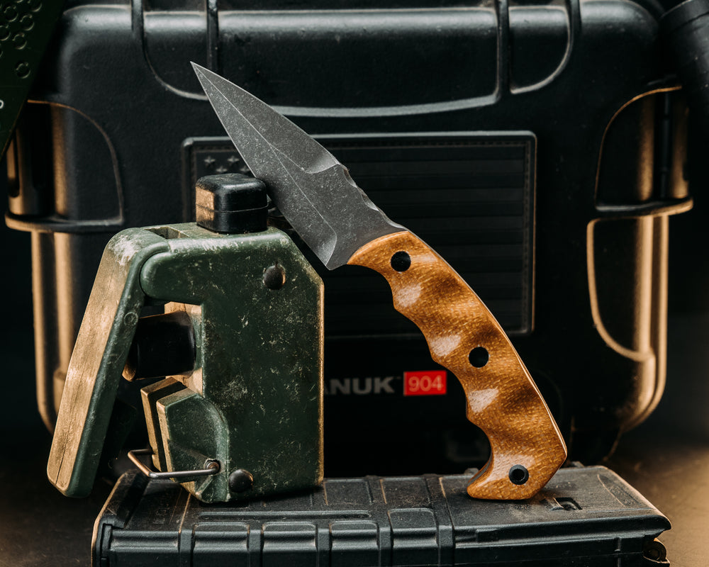 3" HUMINT - Natural Canvas Micarta, CF Pins, Textured Grip.