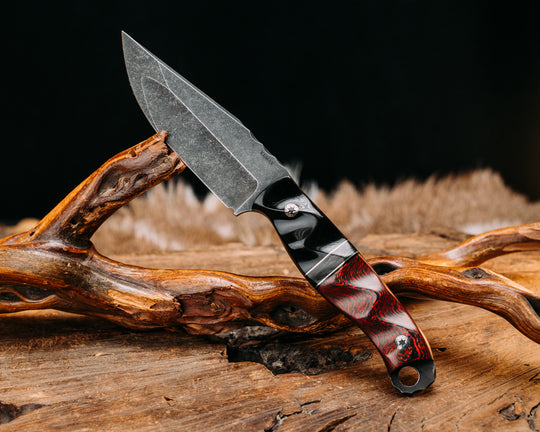 Crow Jr (Compound Grind)- Ram's Horn, Black G10 and Aluminum Pin Striping, Black Dark Matter Carbon Split, Lava Flow FAT Carbon, Mosaic Pins, Textured Grip