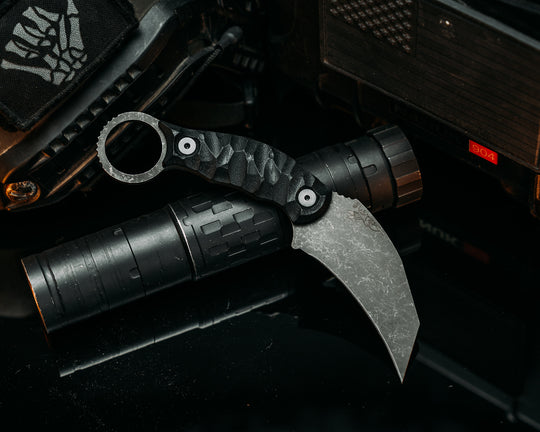 Karambito - Black G10, Allen Bolts, Chaos Grip.