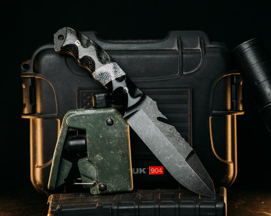 Notched Wire Cutter Breacher Gen 3 - Bison Horn, Brass Pin Striping, Silver Carbon Fiber Split, Weaved Carbon Fiber, Mosaic Pins, Textured Grip.