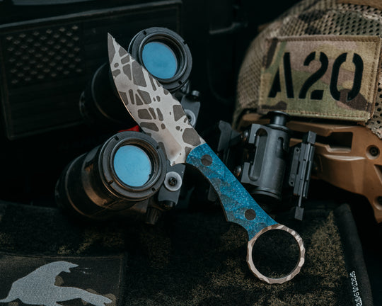 Jaq- Admiral Blue Jute Micarta, CF Pins, Textured Grip