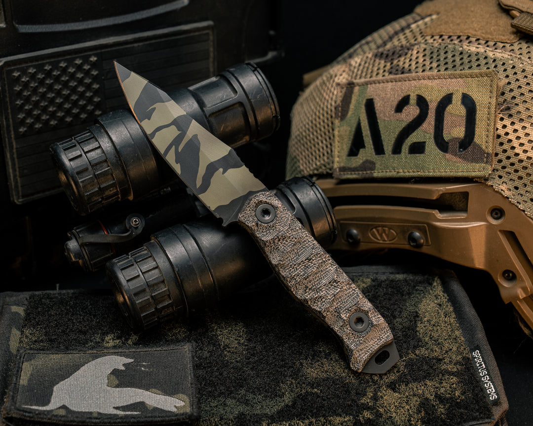 Field Knife Jr- Black Canvas Micarta, Tiger Stripe Camo Cerakote, Allen Bolts, Textured Grip