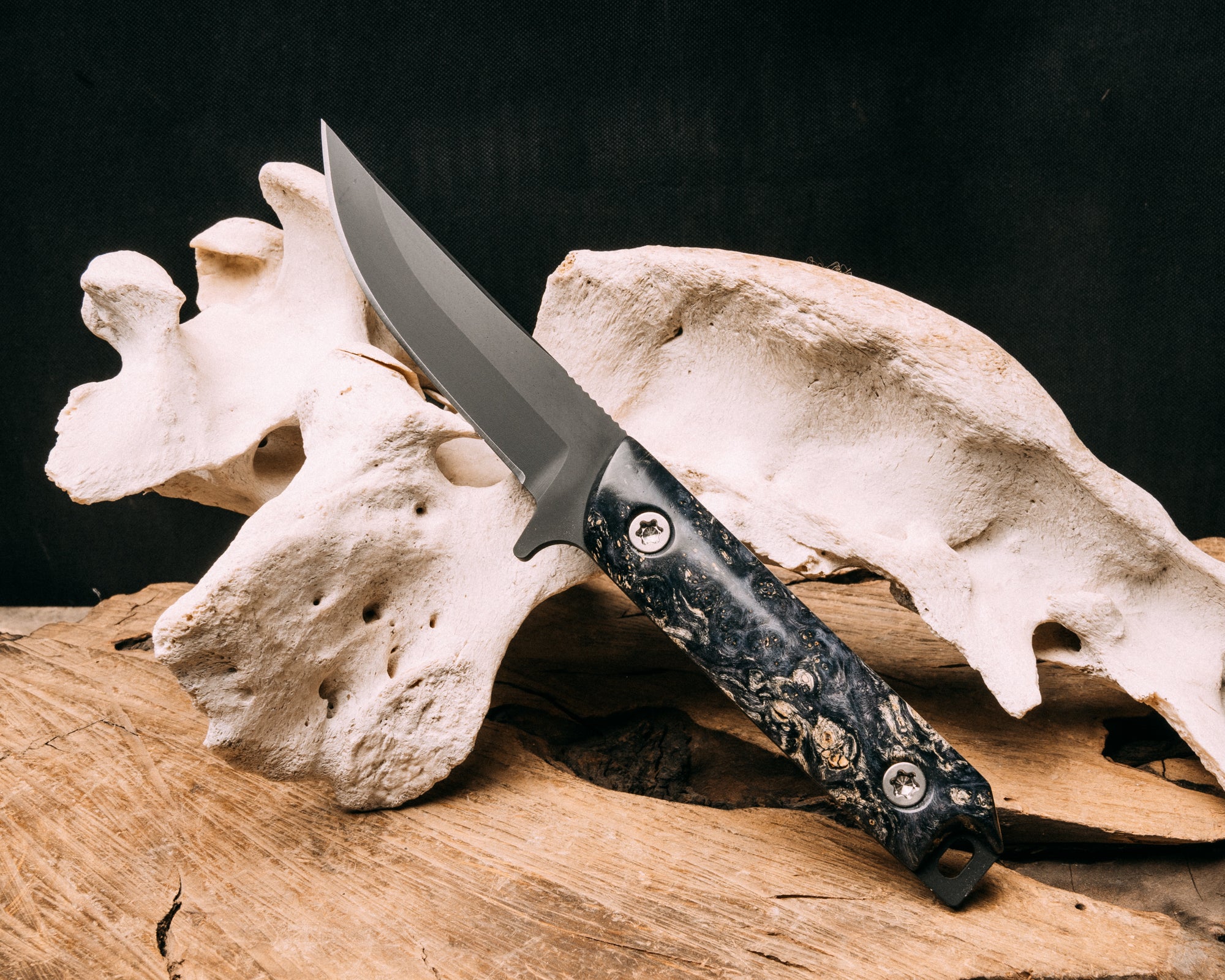 Kwaiken FC- Dyed Buckeye Burl, Armor black cerakote, Titanium torx bolts, smooth grip