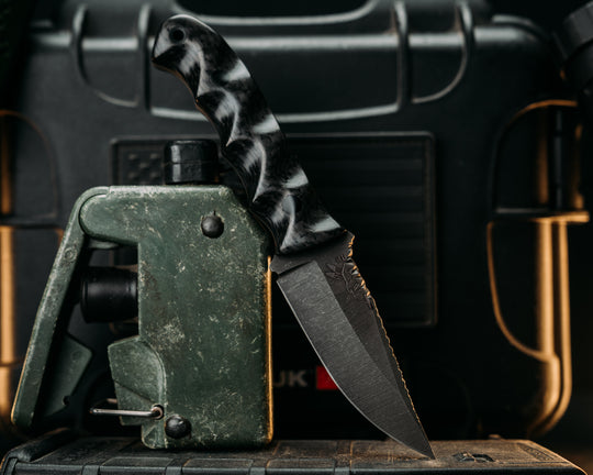 Hybrid Crow Cub Blade/Disaster Cub Handle- Carbon Fiber- CF Pin, CF Lanyard Pin, Old School Rock Worked Spine, Textured Grip