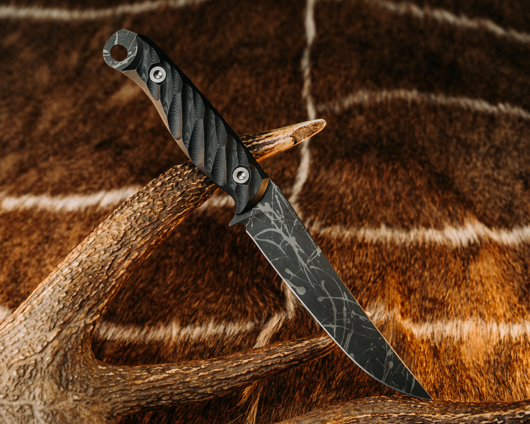 Crow Breakdown- Black Dunes Carbon, Ti Torx Bolts, Textured Grip