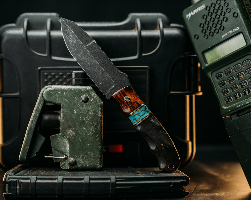 Disaster Jr Gen 3 (.21") - Desert Ironwood, Black G10 & Brass Pin Striping, Turquoise w/ Gold web Split, Ancient Bog Oak, Mosaic Pins, Brass Lanyard Pin, Textured Grip.
