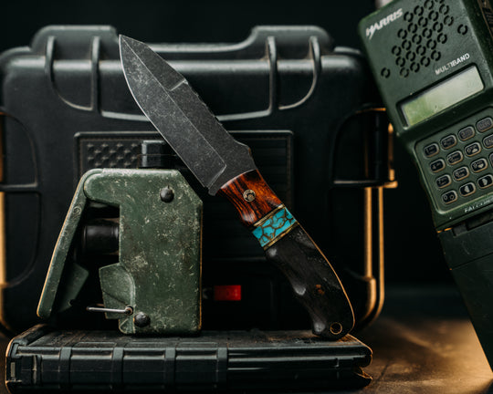 Disaster Jr Gen 3 (.21") - Desert Ironwood, Black G10 & Brass Pin Striping, Turquoise w/ Gold web Split, Ancient Bog Oak, Mosaic Pins, Brass Lanyard Pin, Textured Grip.