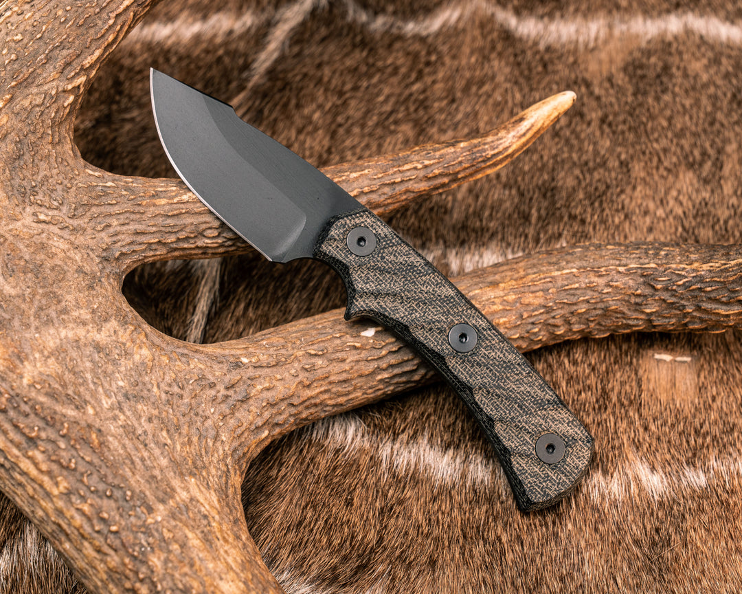 Beef Harpoon Back Country- Black Canvas Micarta, Armor Black Cerakote, Allen Bolts, Textured Grip