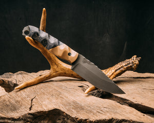 Crow Jr - Coyote G10, black G10 split, dyed Black Ash, CF pins, textured grip