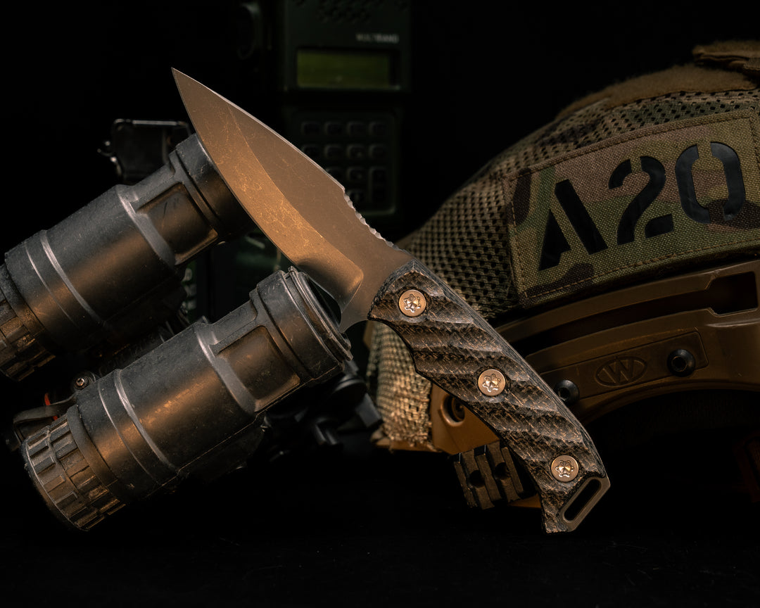 Ishi- Black Burlap Micarta, Ti Torx Bolts, Textured Grip