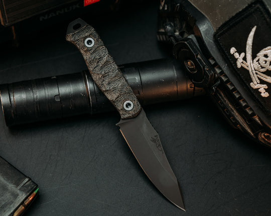 Field Knife Jr - Black Canvas Micarta, Black Armor Cerakote, Allen Bolts, Chaos Grip