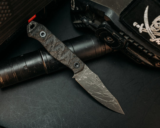Field Knife Jr - Black Canvas Micarta, Allen Bolts, Chaos Grip
