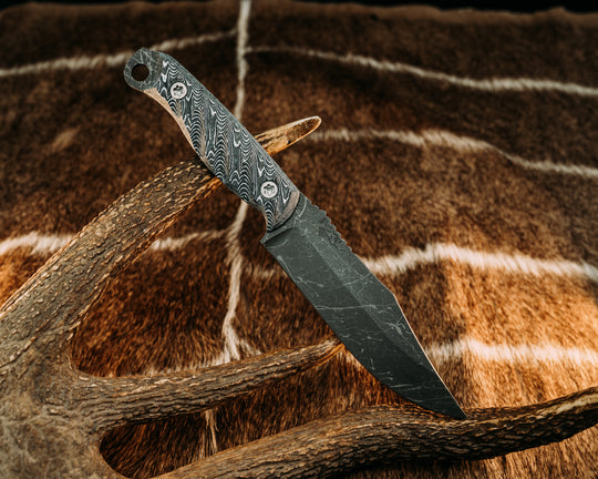Crow Scout- White Storm Carbon, Allen Bolts, Iron Grip