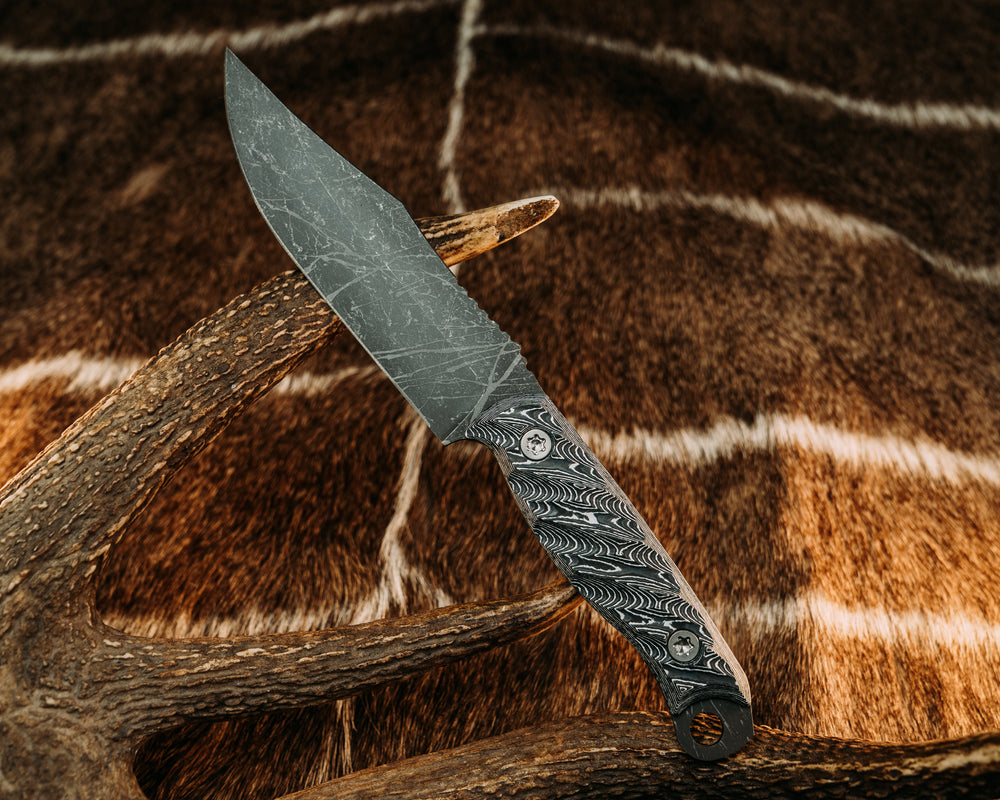 Crow Scout- White Storm Carbon, Allen Bolts, Iron Grip