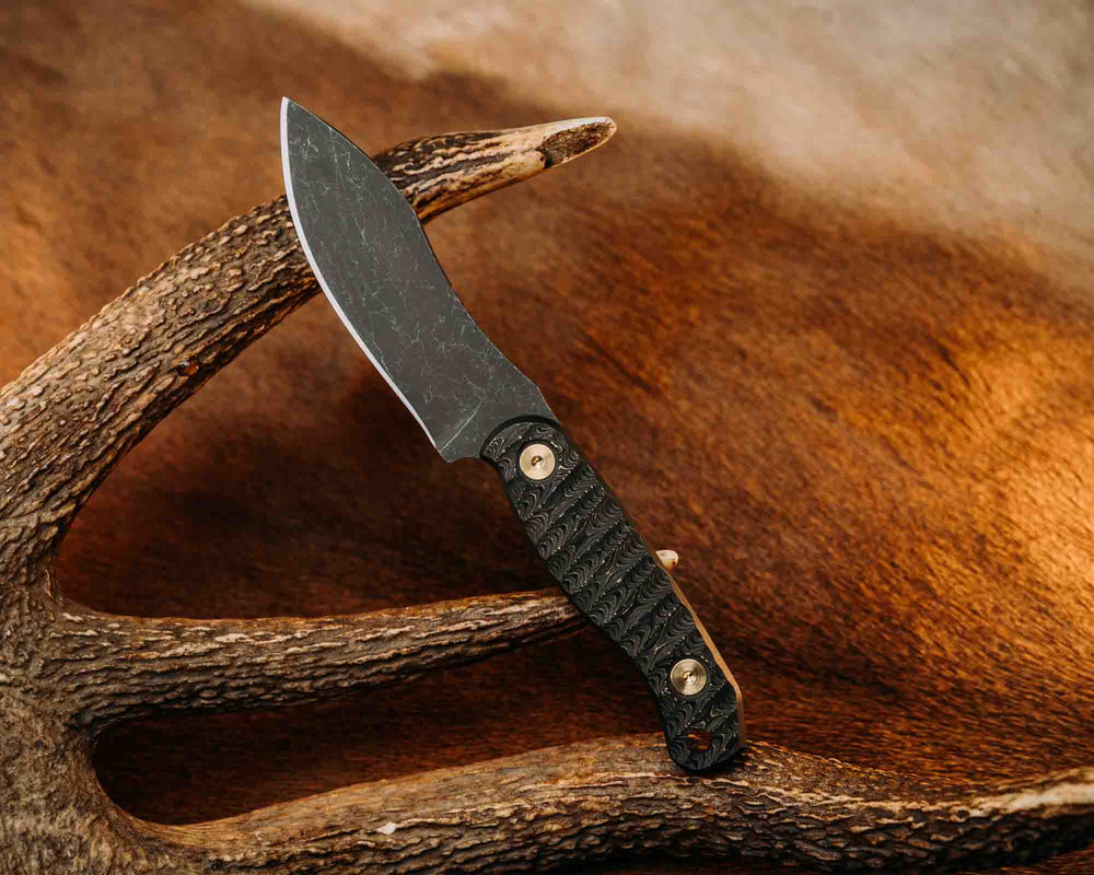 Skinner Jr- Gold Camo Carbon, Brass Allen Bolts, Textured Grip