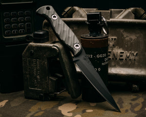 Congressman- charcoal grey with ruby G10 liner, Ti torx bolts, iron grip, closed tang lanyard hole