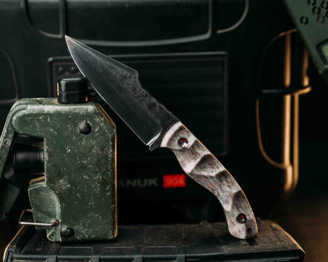 Widow Maker Jr- Baker Forge Random Pattern Damascus- Elk Antler, Patriot Mosaic Pins, 1/8" Patriot Mosaic Pin, Textured Grip