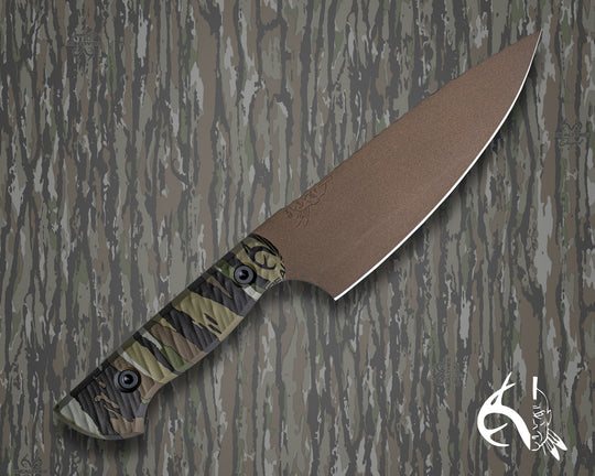 Chef Jr (HFB x Realtree) - Realtree Original Camo Hydro-dipped Micarta, Midnight Bronze Cerakote, Allen Bolts, Textured Grip.
